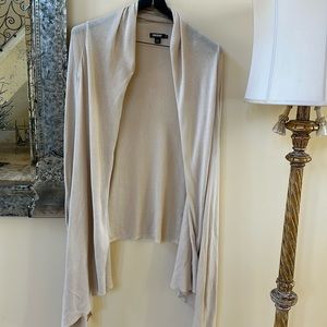 Beige DKNY WRAP sweater w/ silk. Cosy, warm and original.